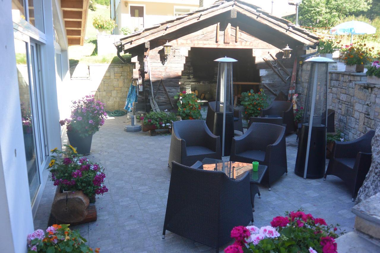 Hotel Baergsunnu Saas-Grund Exterior photo