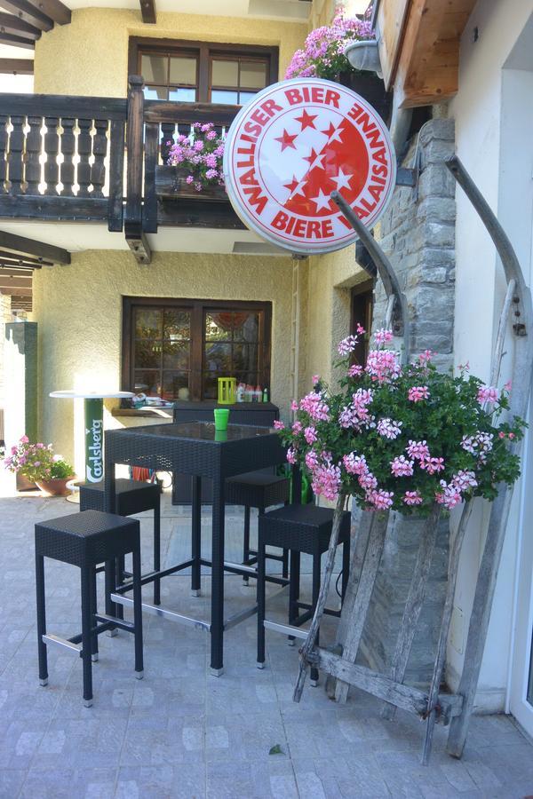 Hotel Baergsunnu Saas-Grund Exterior photo